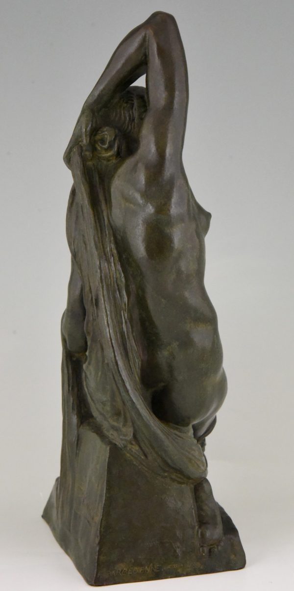 Sculpture bronze Art Deco femme nue drapée