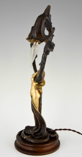Jugendstil bronzen lamp met vrouwelijk naakt