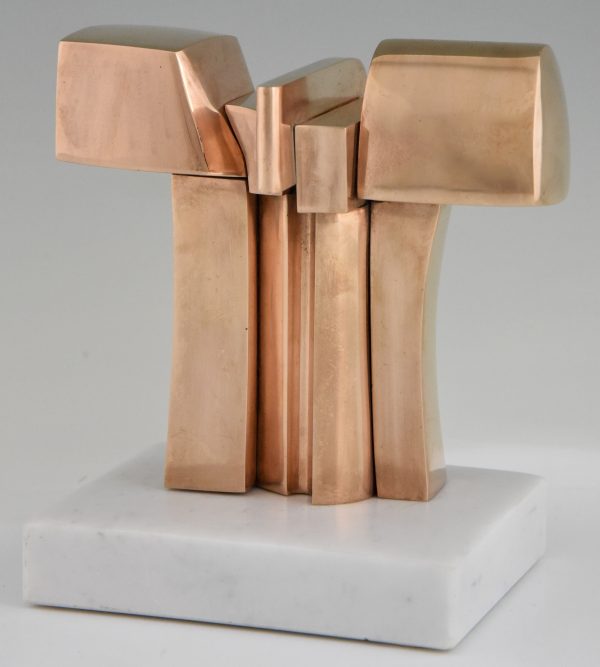Skulptur Bronze Modern Abstrakt auf Marmor