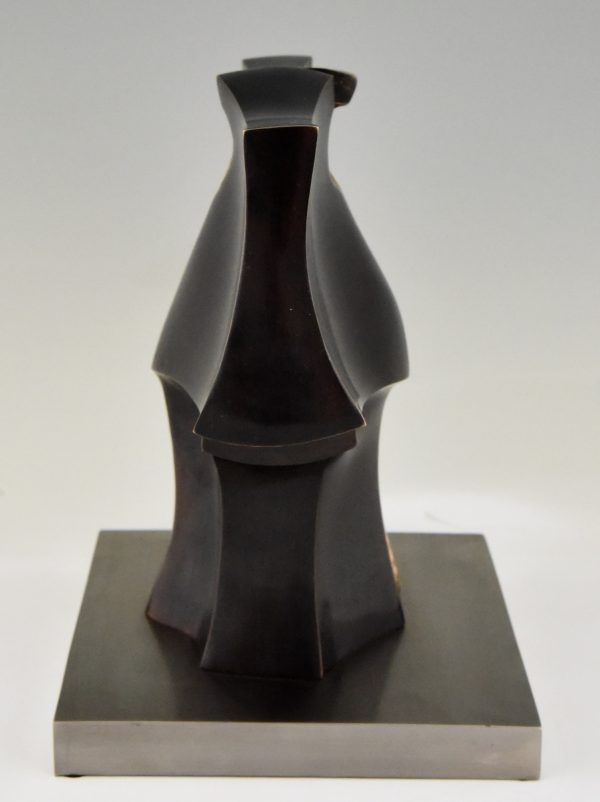 Modern abstract bronzen beeld