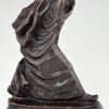 Pelgrim bronzen sculptuur man met lange mantel en hoed