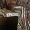 Art Nouveau bronzen doos sculptuur naakte vrouw op bank