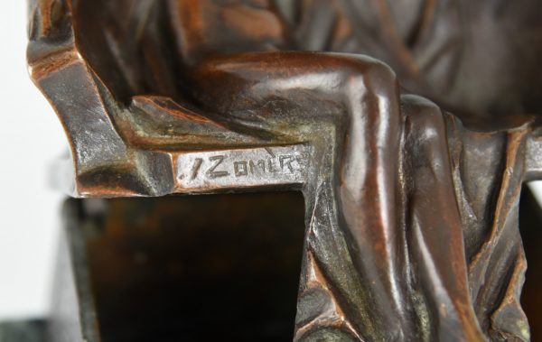 Art Nouveau bronzen doos sculptuur naakte vrouw op bank