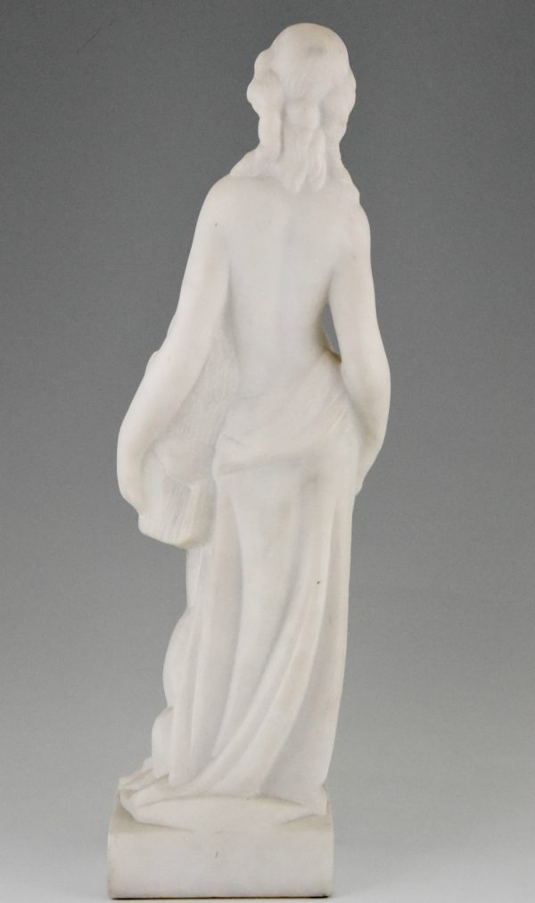 Art Deco sculpture en marble femme nue