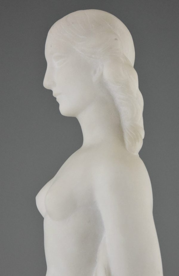 Art Deco sculpture en marble femme nue