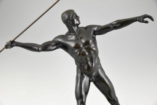 Art Deco Bronze Skulptur Männlicher Akt mit Speer