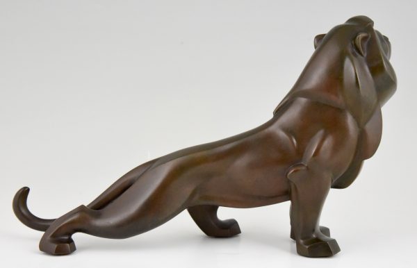 Art Deco bronze sculpture of a lion.