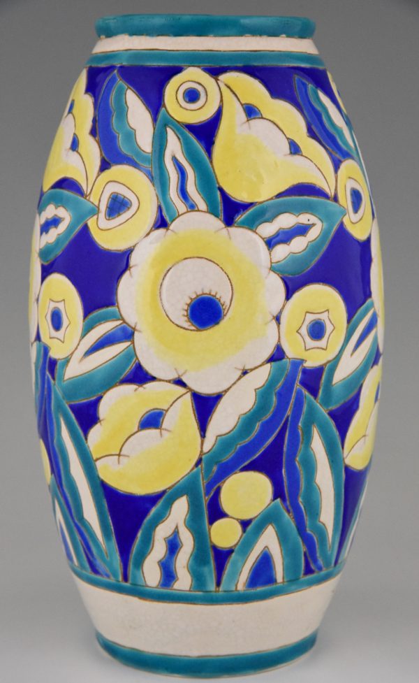 Art Deco Vase mit Blumen, Keramik