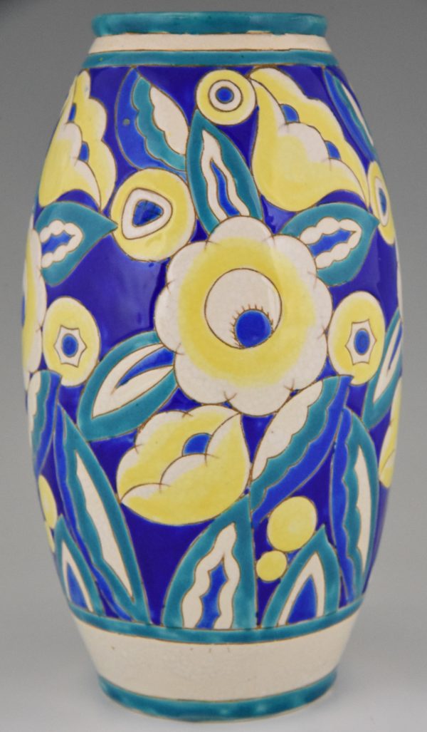 Art Deco Vase mit Blumen, Keramik