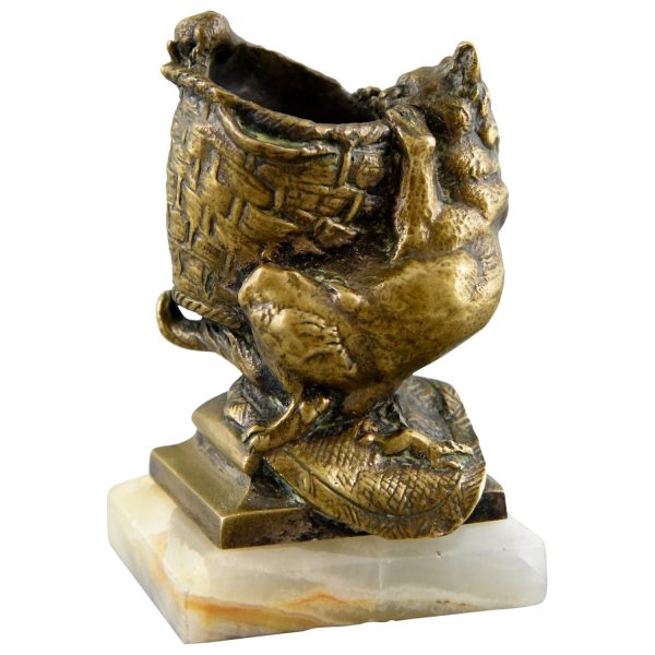 Vase, panier en bronze avec chat et souris