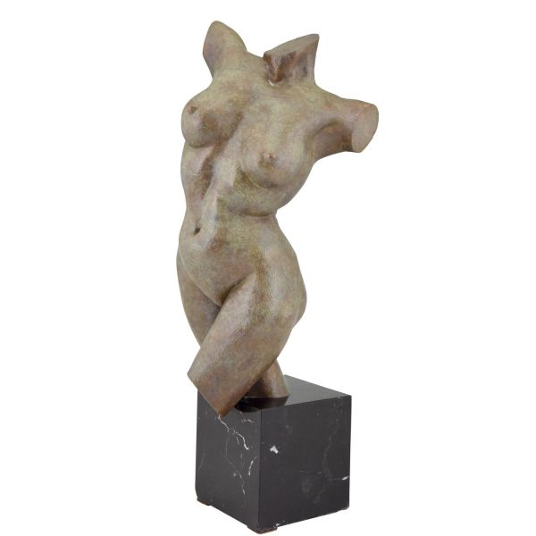 Moderne bronzen sculptuur vrouwentorso