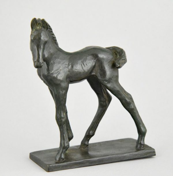 Art Deco sculpture en bronze d’un poulain