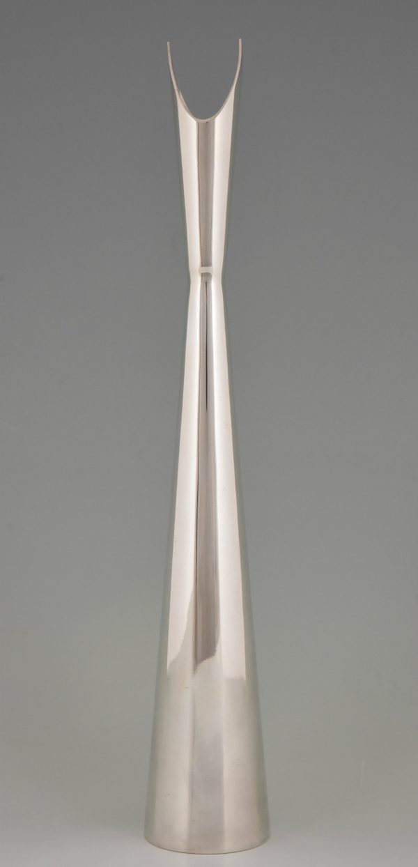 Cardinal, silvered metal vase 1957