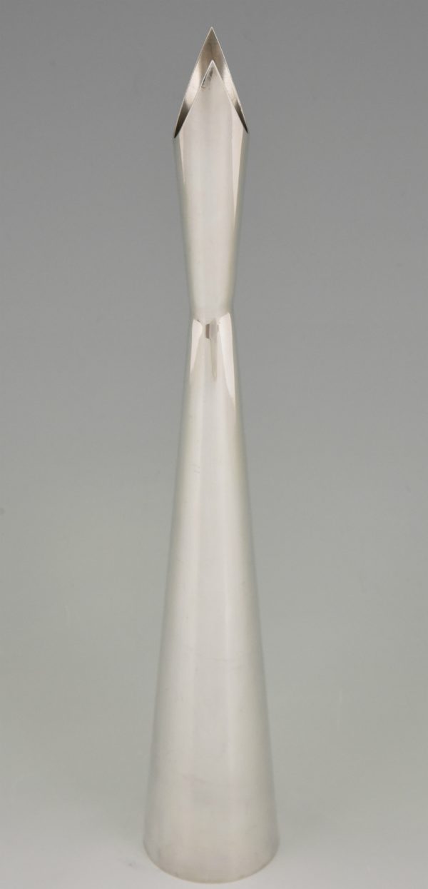Cardinal, silvered metal vase 1957