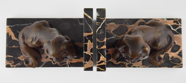 Art Deco bronzen boekensteunen met King Charles spaniel honden