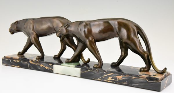 Art Deco sculpture of two panthers