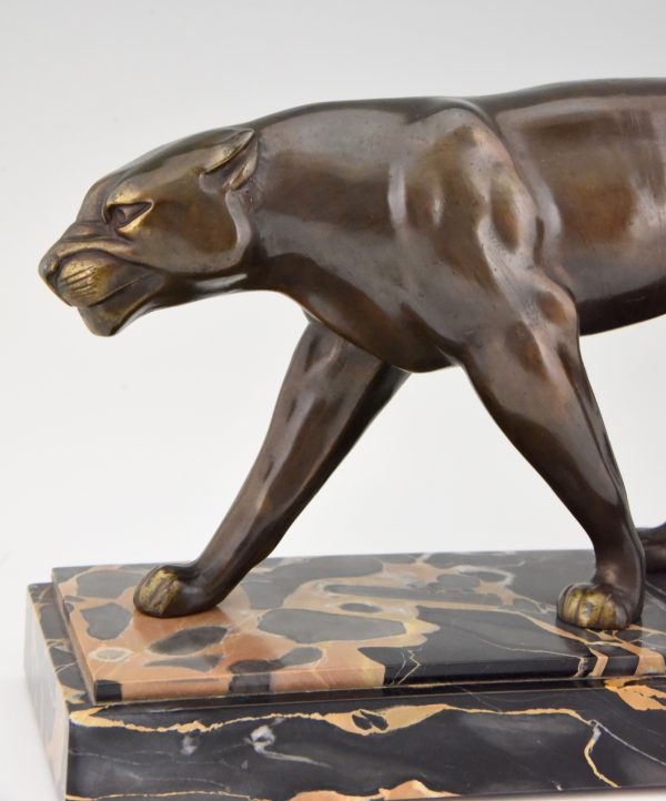 Art Deco sculpture of two panthers