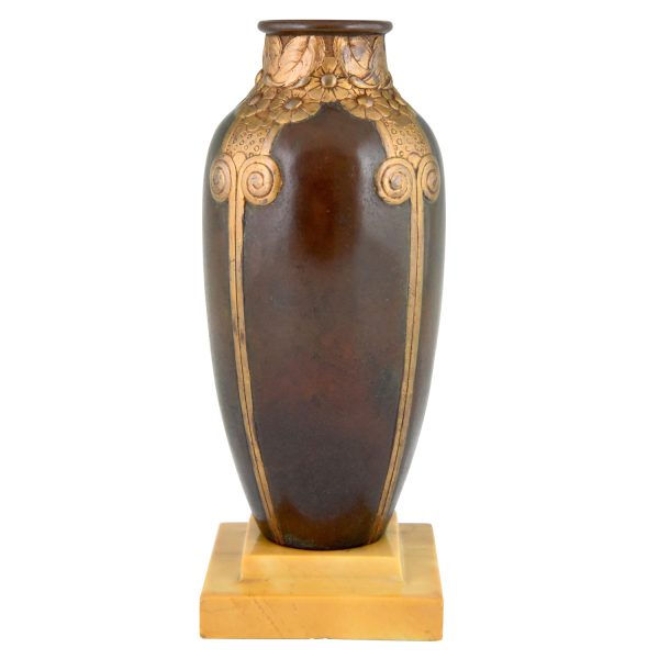 Art Deco Vase Bronze auf Marmor Sockel
