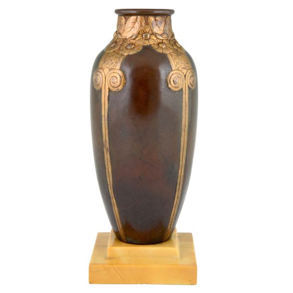 Art Deco vase en bronze sur soccle en marbre