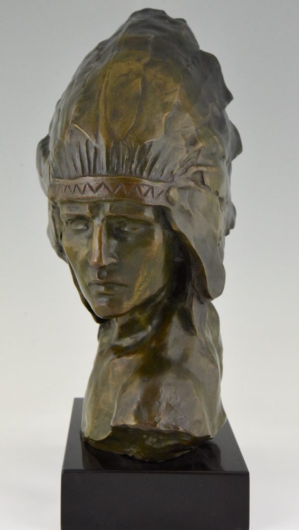 Art Deco Bronze Skulptur Inder mit Kopfschmuck