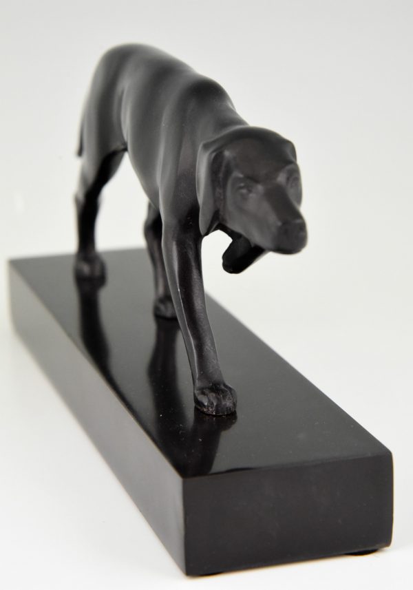 Art Deco bronze of hunting dog.