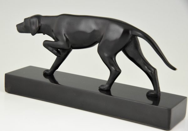Art Deco bronze of hunting dog.
