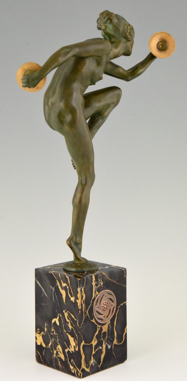 Art Deco bronzen sculptuur naakte danseres met cimbalen