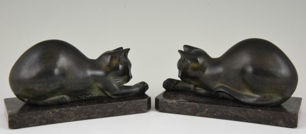 Art Deco cat bookends