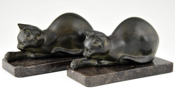 Art Deco cat bookends