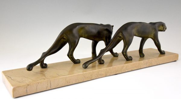 Art Deco sculpture of two panthers