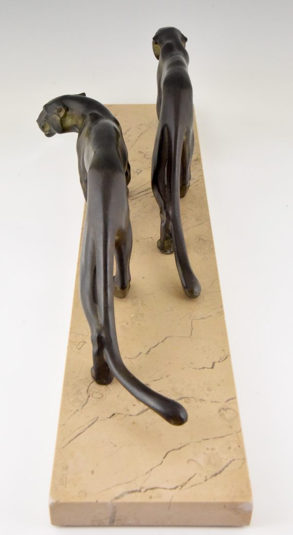 Art Deco sculpture of two panthers