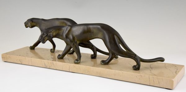 Art Deco sculpture of two panthers