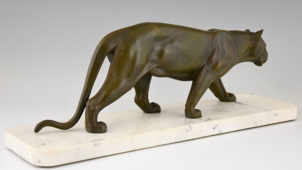 Art Deco sculpture of a panther