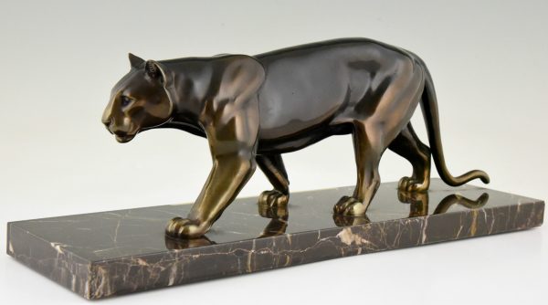 Art Deco sculpture of a panther