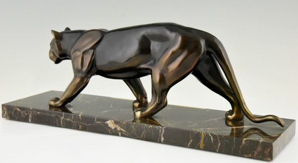 Art Deco sculpture of a panther