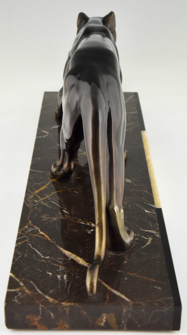 Art Deco sculpture panthère