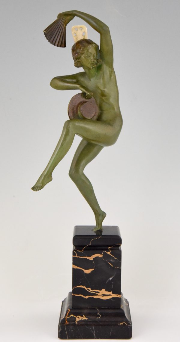 Art Deco bronzen sculptuur dansend naakt met waaier