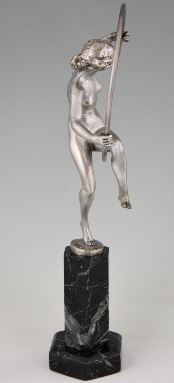 Art Deco sculpture bronze femme nue au cerceau