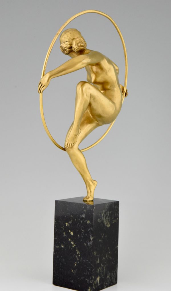 Sculpture bronze Art Deco danseuse au cerceau