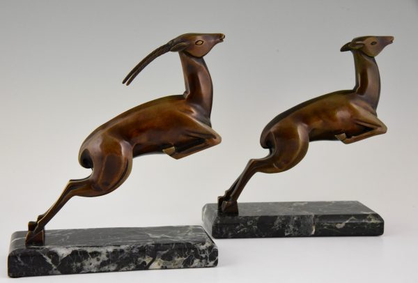 Art Deco bronzen boekensteunen met gazellen