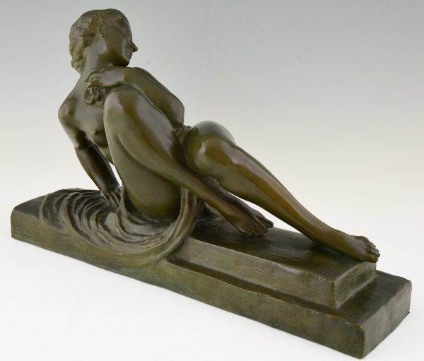 Art Deco bronzen beeld vrouwelijk naakt baadster.