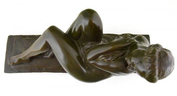 Art Deco bronzen beeld vrouwelijk naakt baadster.