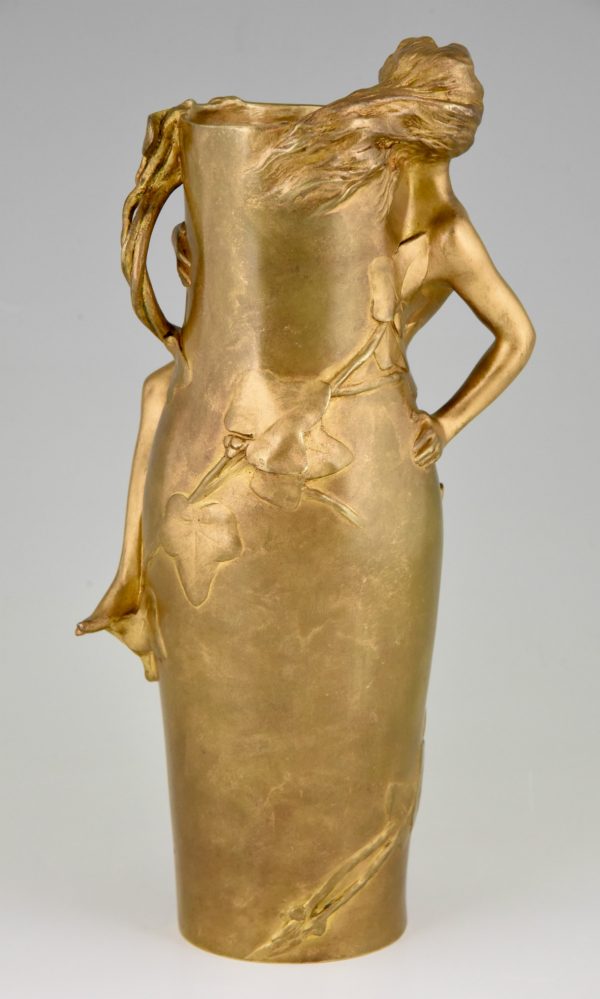 Jugendstil Vase Bronze vergoldet mit Frau und Blätter