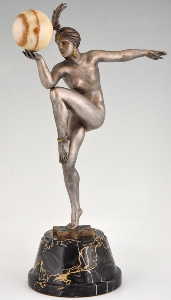 Stella Art Deco bronzen sculptuur dansend naakt met bal