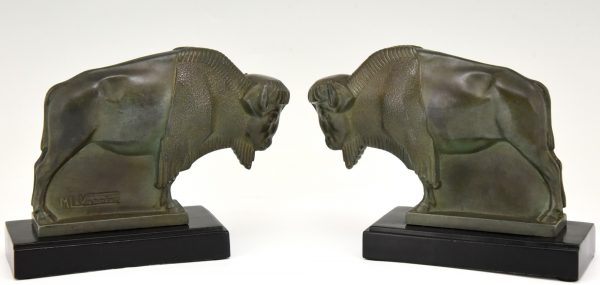 Art Deco boekensteunen bizons