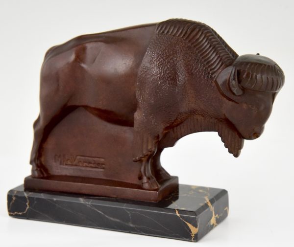 Art Deco Buchstützen Bison