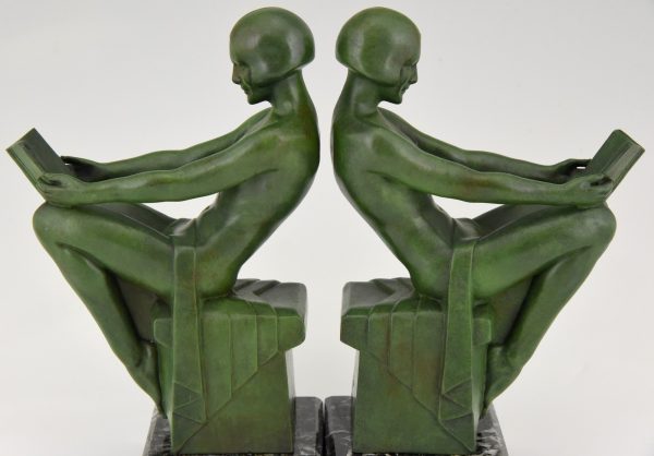 Art Deco bookends reading nudes Delassement