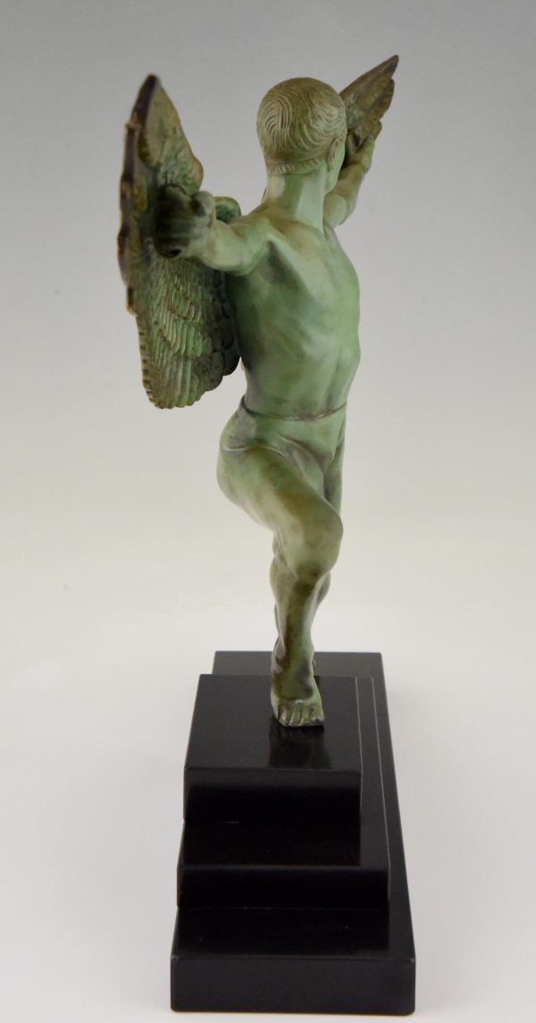 Art Deco sculptuur Icarus mannelijk naakt met vleugels