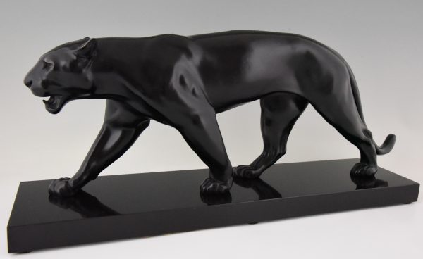 Art Deco sculpture of a panther