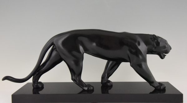 Art Deco sculpture of a panther